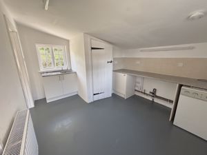Utility room- click for photo gallery